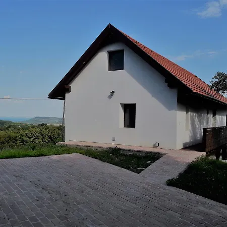 Mandulashaz Ferienhaus *